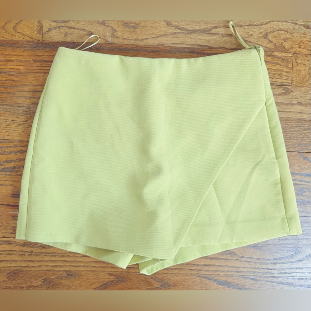 Zara Bright Green Skort